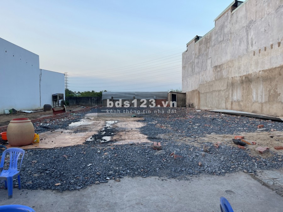 Cho thuê mặt bằng. Dt:Ngang 12m,dài 29m. Mặt đường :Lý Thái Tổ,gần chợ Đai Phước -Nhơn Trạch-Đồng Nai. Giá cho Thuê:35 triệu SDT: 090802922 (Clan )