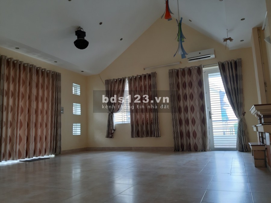Cho thuê nhà nguyên căn MT đường Hậu Giang, P4, Tân Bình - trệt 3 lầu có 5 phòng
