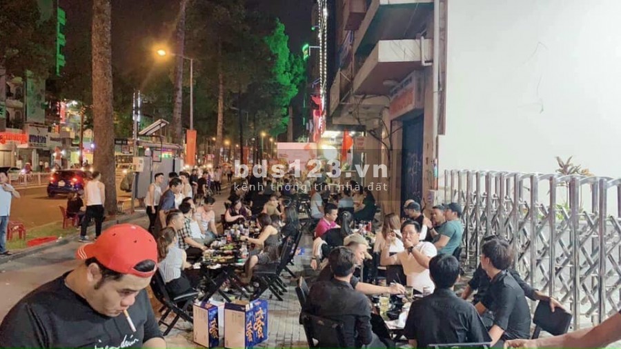 Cho thuê Mặt bằng Mặt tiền Trần Hưng Đạo, P. Cô Giang, Q.1. VỈA HÈ SIÊU RỘNG HỢP CAFE QUÁN NHẬU...