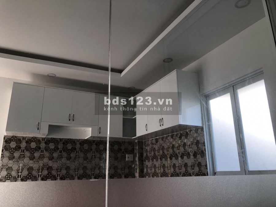Mặt tiền QL.13 5.5x25m Trệt trống, lững, lầu làm Vp, kho,xưởng sát cổng BX Miền Đông