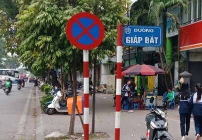 NHÀ ĐẸP GẦN PHỐ CÁCH Ô TÔ ĐỖ 20M. GẦN MẶT ĐƯỜNG GIẢI PHÓNG