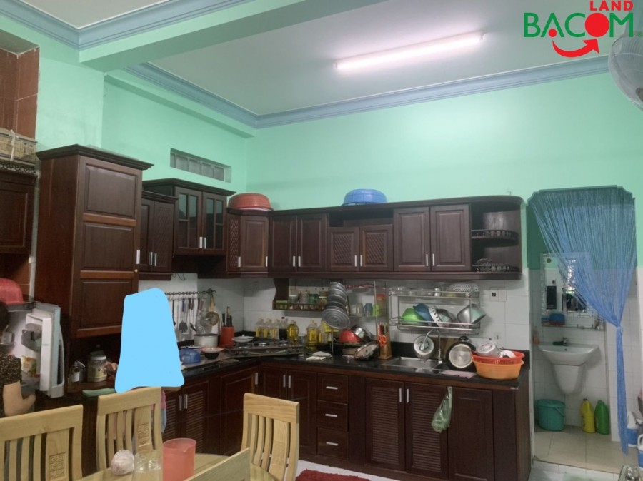 Nhà hot Trung tâm Biên Hòa 1T2L đúc có sân thượng, gần D2D, đường xe hơi vào tận cửa
