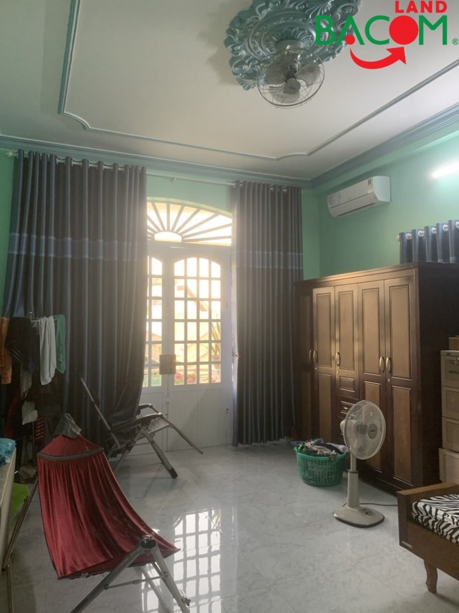 Nhà hot Trung tâm Biên Hòa 1T2L đúc có sân thượng, gần D2D, đường xe hơi vào tận cửa