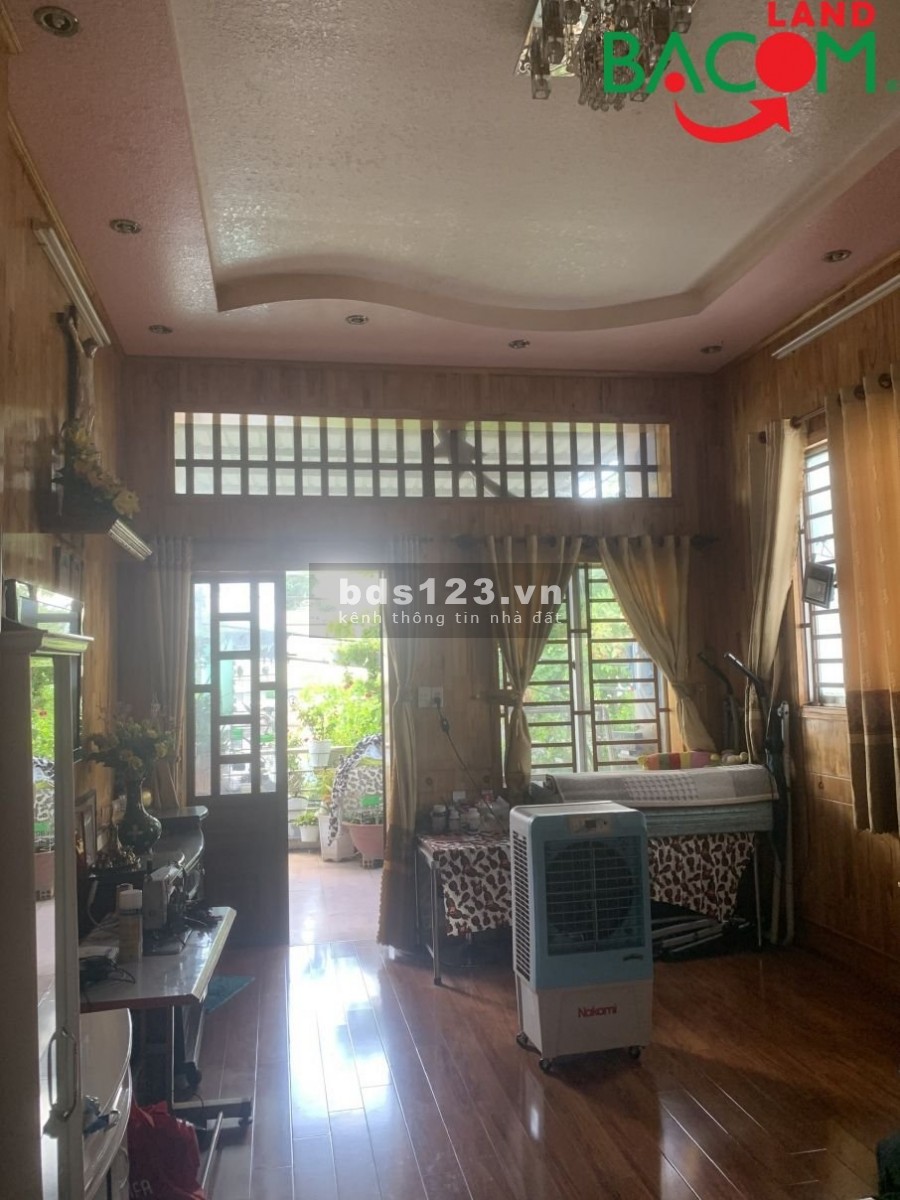 Cần bán nhà 1T1L 72m2 hẻm oto gần công ty UB p. Tam Hiệp giá 4 tỷ thương lượng.