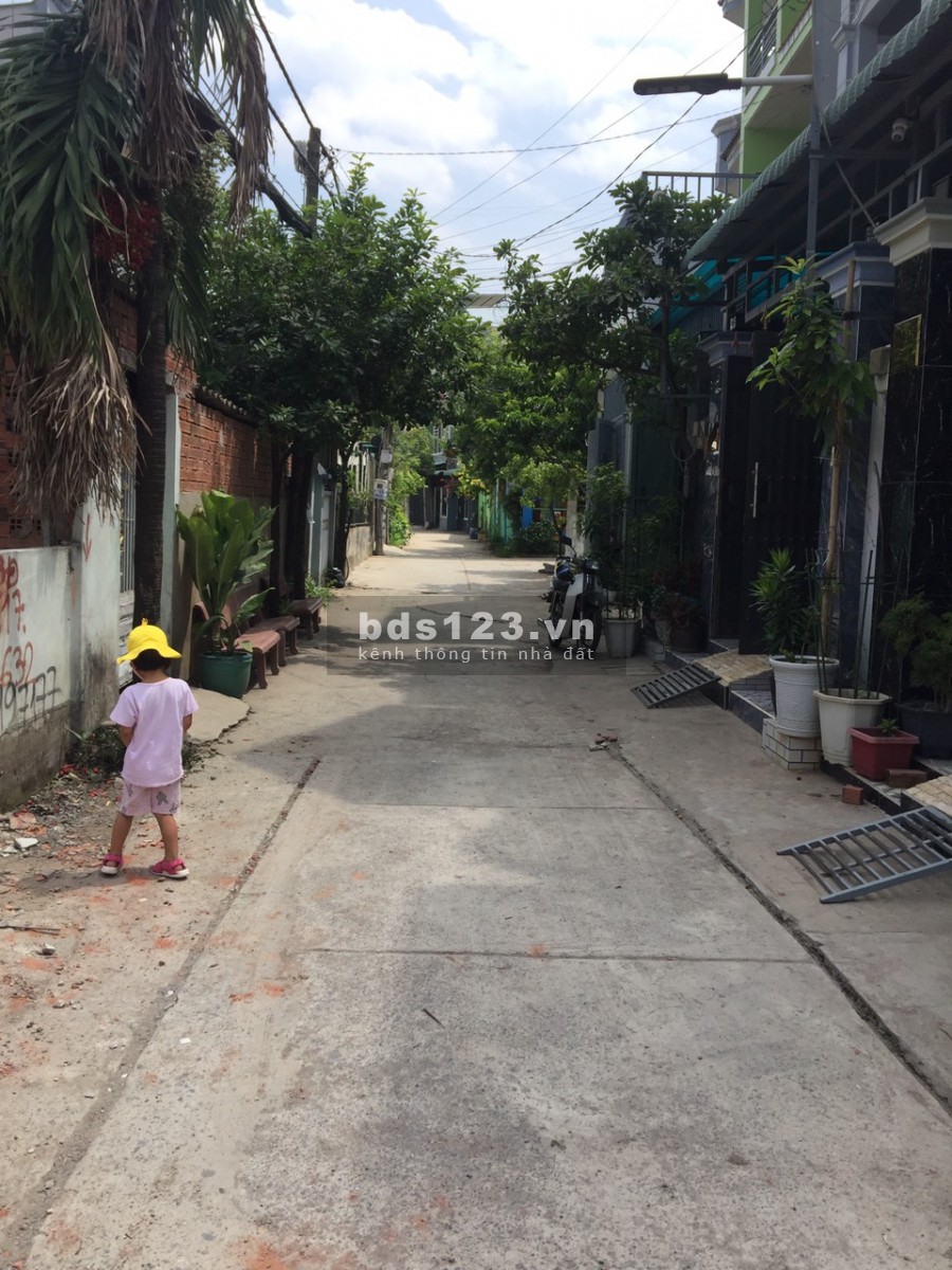 Bán lô đất mặt tiền đường Linh Đông quận Thủ Đức cách đại lộ Phạm Văn Đồng 100m