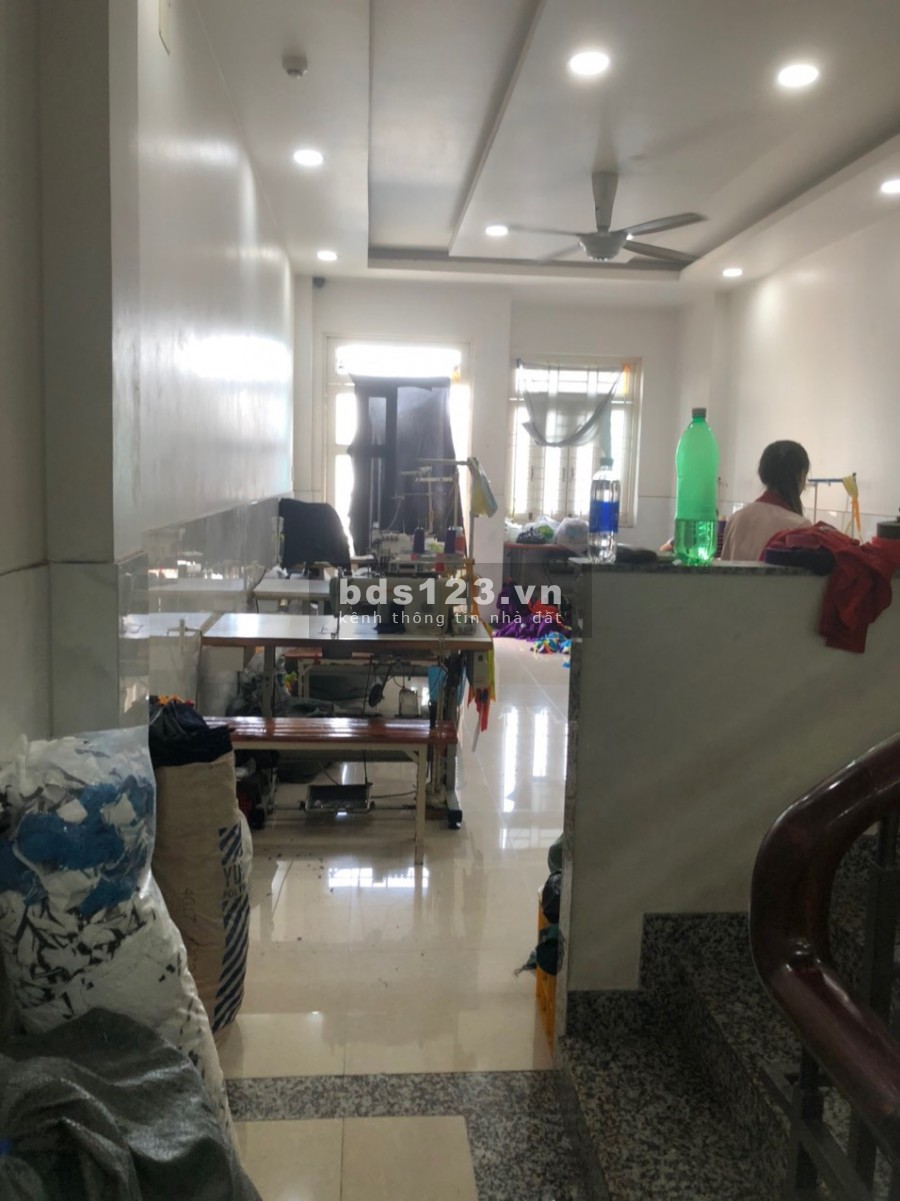 Nhà chính chủ chưa qua đầu tư !! MT Trịnh Lỗi DT: 4x20m ( 4.5 tấm ) giá 9.7 tỷ