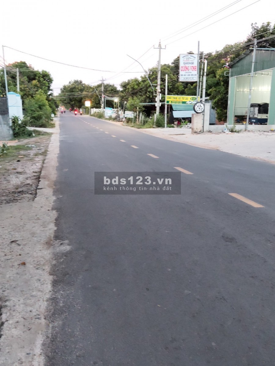 ĐẤT BÃI DÀI 1 trong những bãi biển đẹp nhất thế giới, SÂN BAY QUỐC TẾ CAM RANH