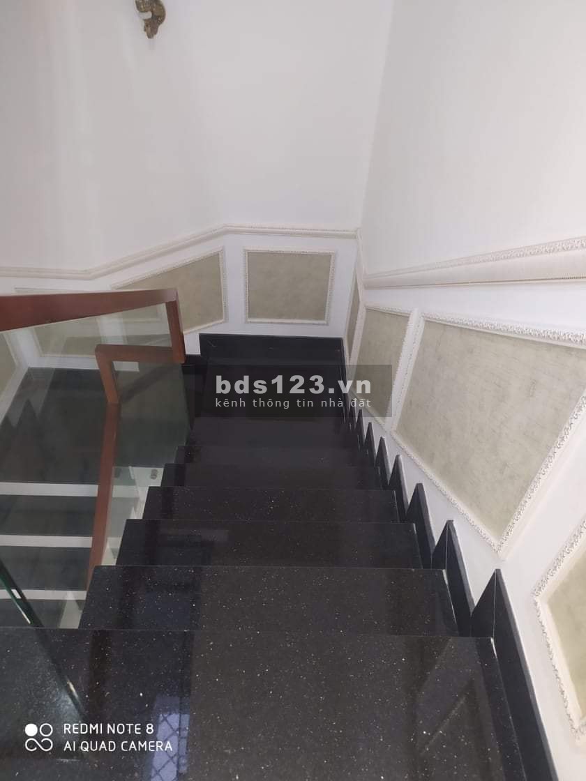 Nhà mới hẻm xe hơi Quận 12 4 tầng 72m2 giá cực rẻ chỉ 4 tỷ 8