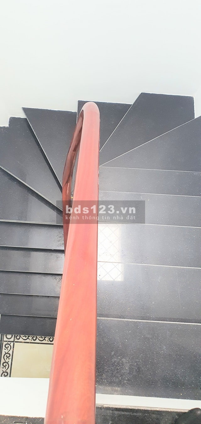 NHÀ MỚI KOONG THANG MÁT 3 ÔTÔTRÁNH NHAU VỈA HÈ RỘNG KINH DOANH ĐỈNH