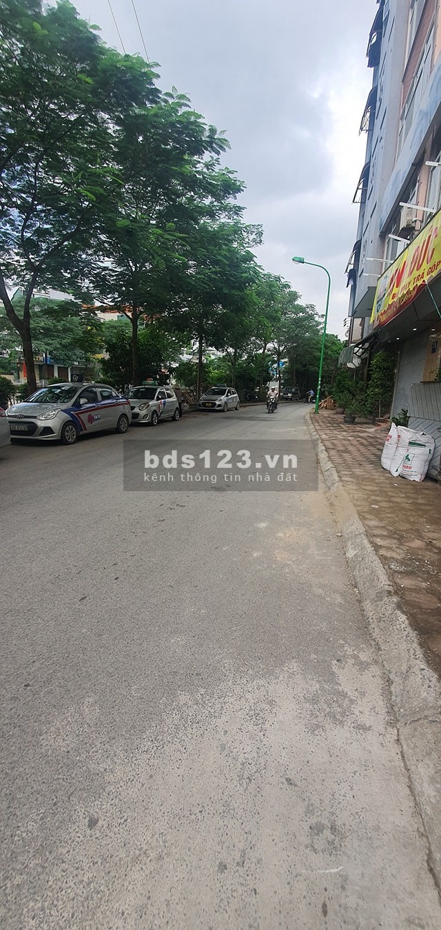 NHÀ MỚI KOONG THANG MÁT 3 ÔTÔTRÁNH NHAU VỈA HÈ RỘNG KINH DOANH ĐỈNH