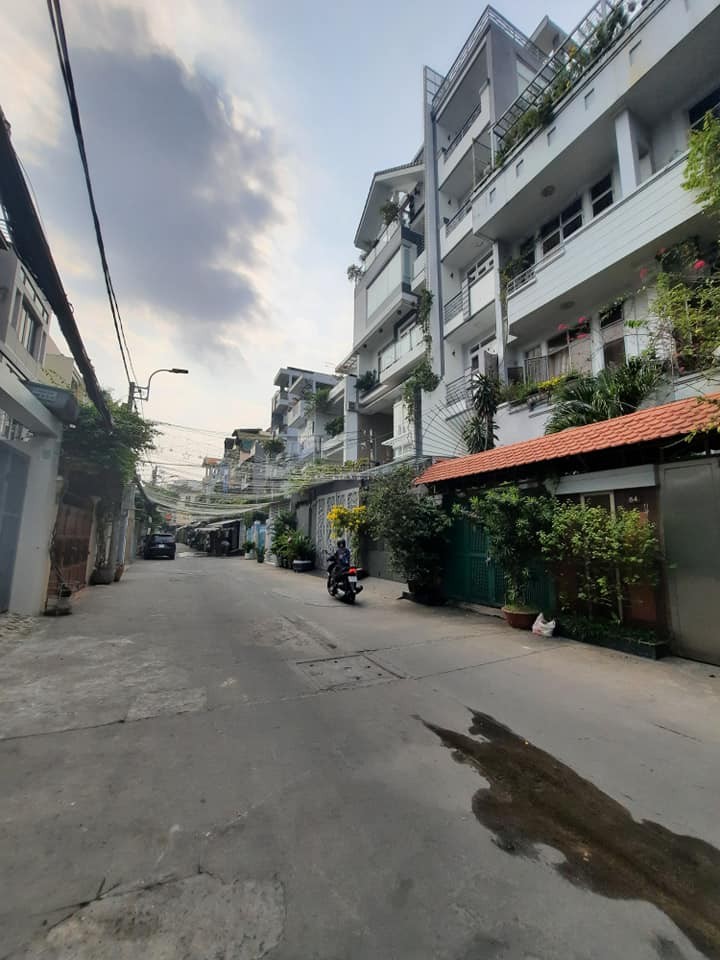 HIẾM CÓ Bán Nhà Minh Khai Hai Bà Trưng DT 165 m2 mặt tiền 6,90 m giá chỉ 35 tỷ