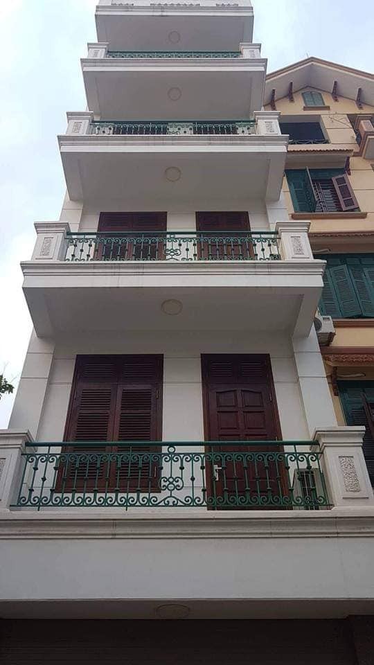 Bán nhà Xuân La 34m, 5T, gần 6 m MT, giá chào 4.7 tỷ.