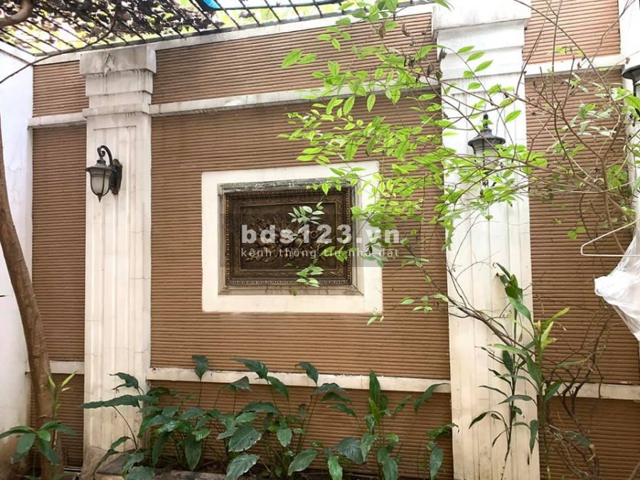 Bán nhà Nguyễn Khánh Toàn, Q.Cầu Giấy,kinh doanh, Thang máy, ô tô vào nhà LH 0966131292