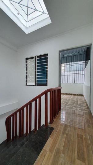 BÁN NHÀ NGÃ TƯ SỠ TRUNG TÂM ĐỐNG ĐA GIÁ 3 tỷ DT: 35m2, 5 tầng, MT: 3.8m