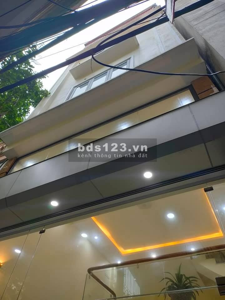 Bán nhà Bạch Mai, 62m2, MT 6.5m, sát phố về ở ngay giá 6 tỷ ctl.