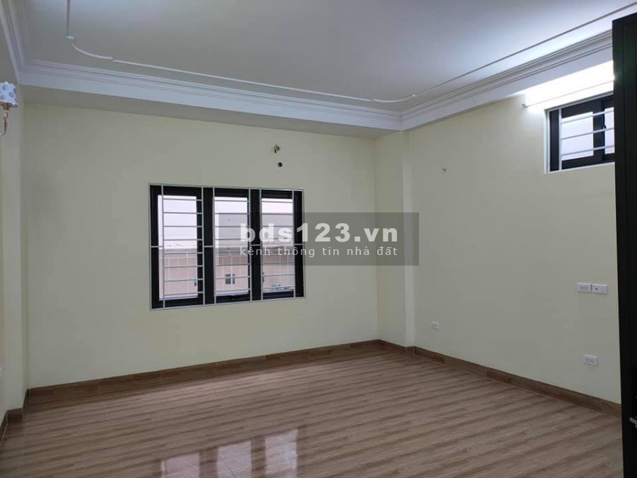 Bán nhà Bạch Mai, 62m2, MT 6.5m, sát phố về ở ngay giá 6 tỷ ctl.