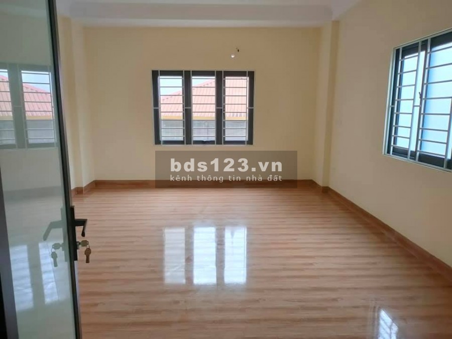 Bán nhà Bạch Mai, 62m2, MT 6.5m, sát phố về ở ngay giá 6 tỷ ctl.