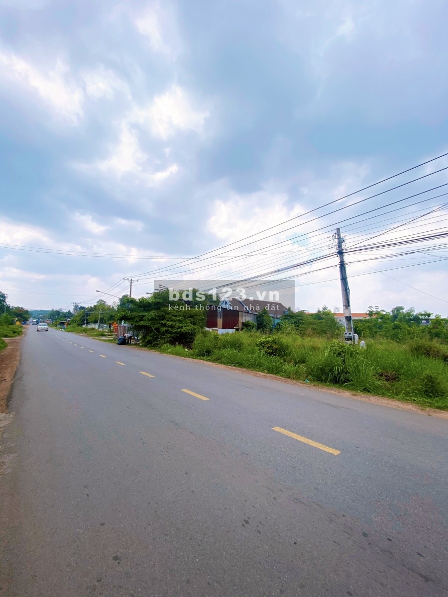 Bán đất xây XƯỞNG 1683m2, 1.2tr/m2 GIÁ cực tốt, xây xưởng tiết kiệm chi phí.