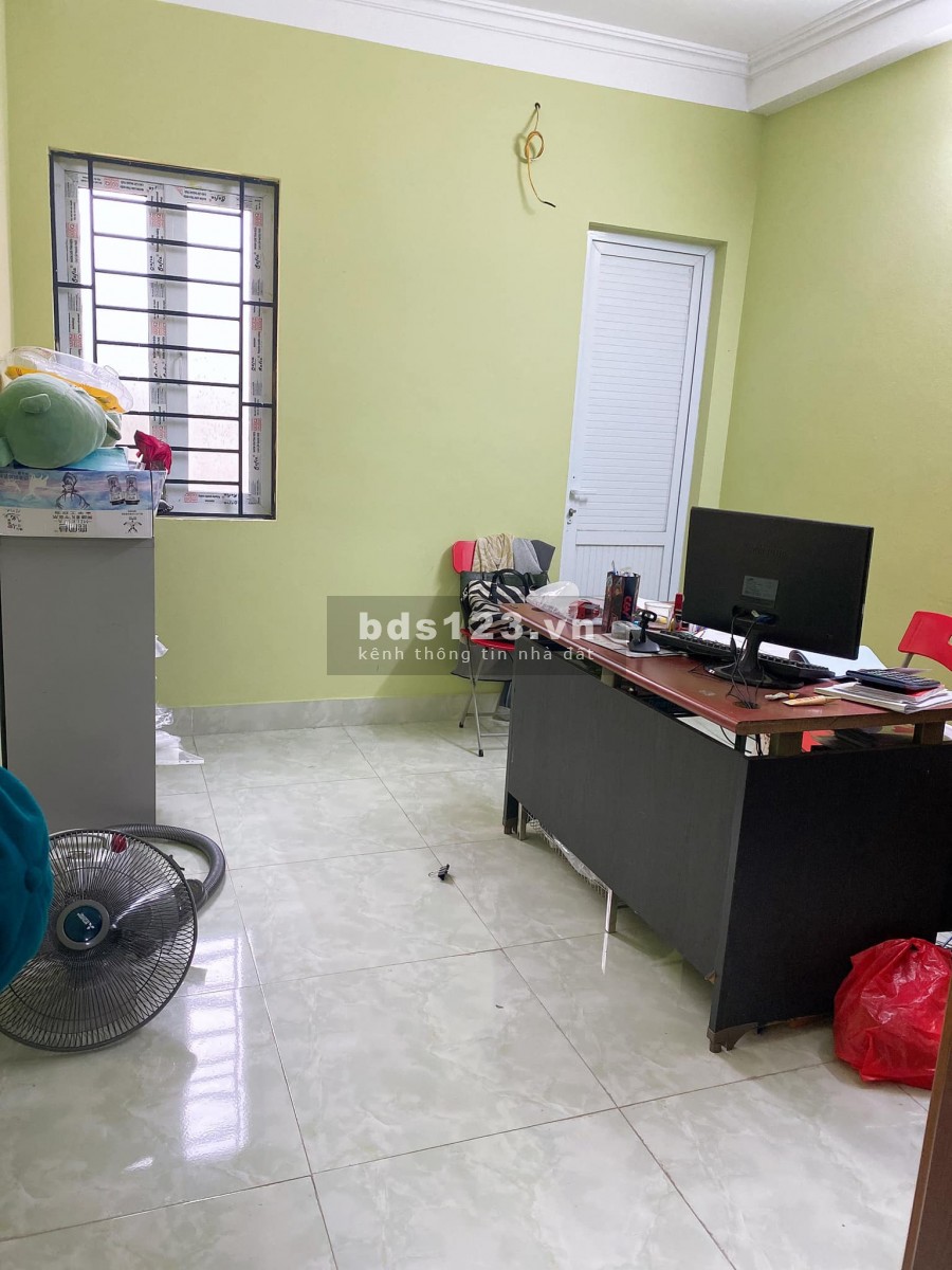 Nhà PHẠM VĂN ĐỒNG oto đỗ cửa, hoặc gửi gần 500k/t, 44m, 4 tầng, 4 tỷ, XD 2018