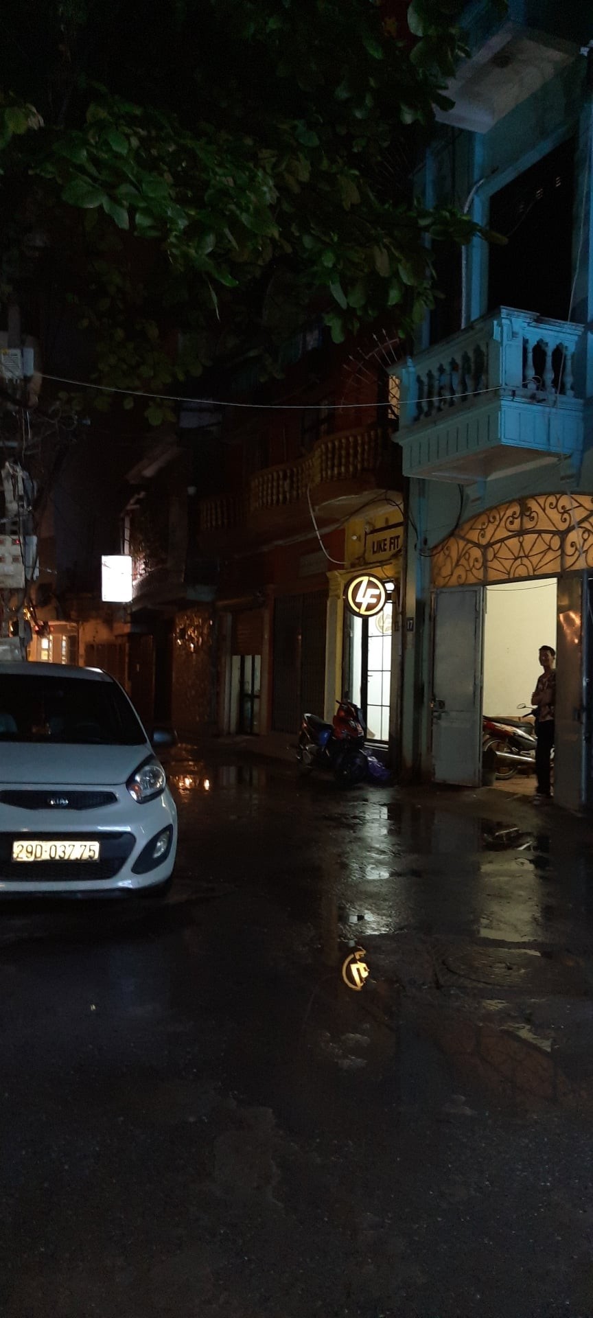 HIẾM CÓ Bán Nhà Minh Khai Hai Bà Trưng DT 165 m2 mặt tiền 6,90 m giá chỉ 35 tỷ