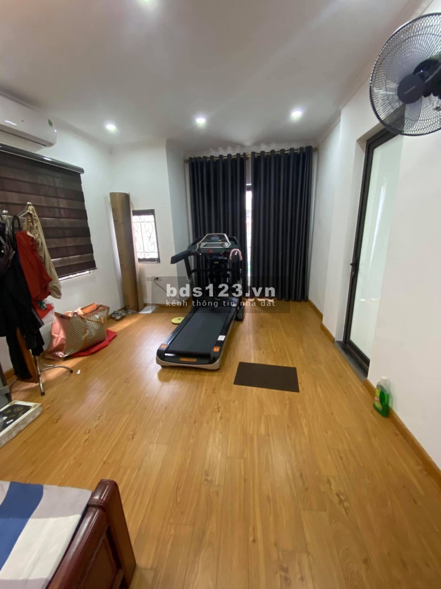 NHÀ GIẢI PHÓNG GIẢM MẠNH 50M2 5 TẦNG LÔ GÓC SÂN XE RIÊNG NHỈNH 4