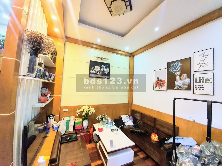 Hạ sốc 380tr nhà Minh Khai 35.2m2 5 tầng Gần Timecity Hơn 2 tỷ