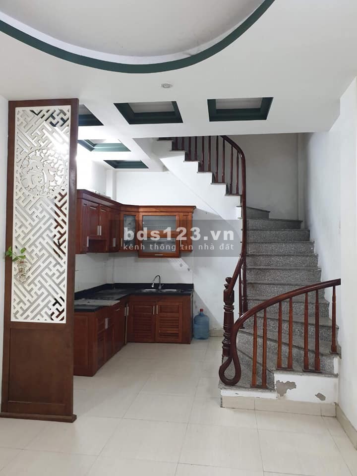 Ô TÔ ĐỖ CỔNG NHÀ NỞ HẬU, ĐANG CHO THUÊ DÒNG TIỀN ỔN ĐỊNH. HƠN 2 TỶ, TÂN TRIỀU