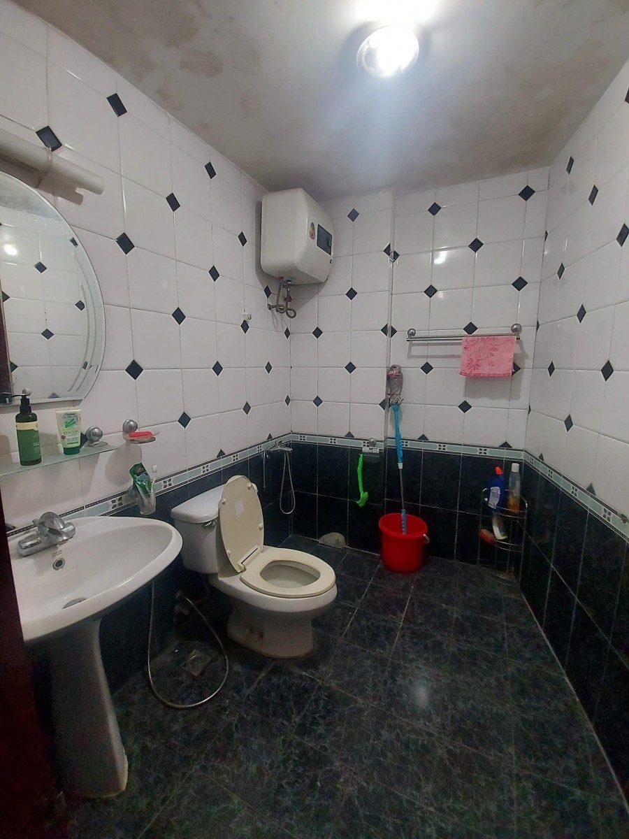 Ô TÔ ĐỖ. BÁN NHÀ THỔ QUAN, ĐỐNG ĐA, 30M, 5 TẦNG, MT 8M, GIÁ 3 TỶ( 0395454603)