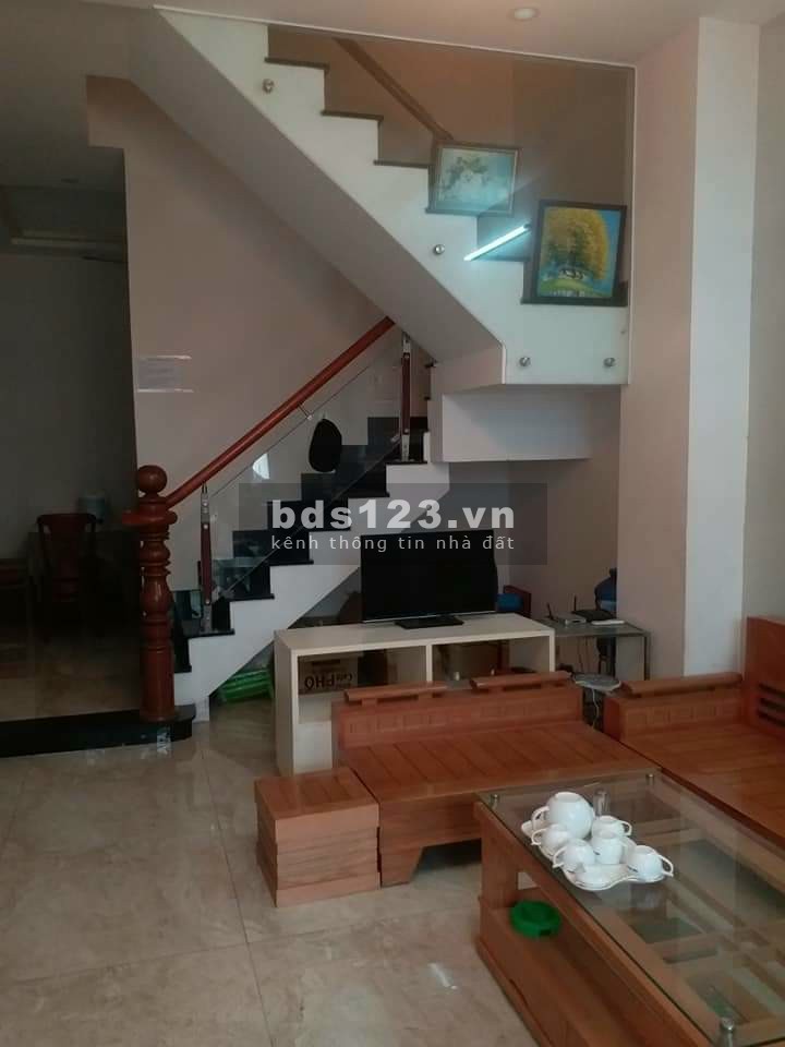 Cho thuê nhà phường Tam Bình, Thủ Đức 1 trệt 2 lầu sân ô tô