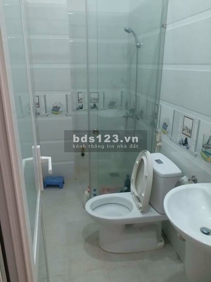 Cho thuê nhà phường Tam Bình, Thủ Đức 1 trệt 2 lầu sân ô tô
