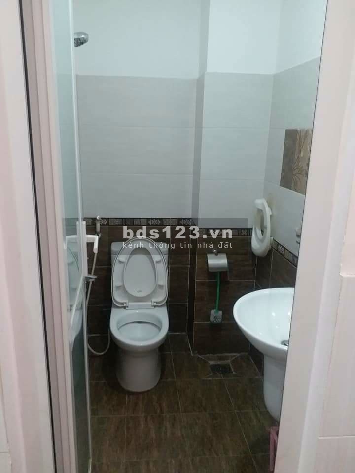 Cho thuê nhà phường Tam Bình, Thủ Đức 1 trệt 2 lầu sân ô tô