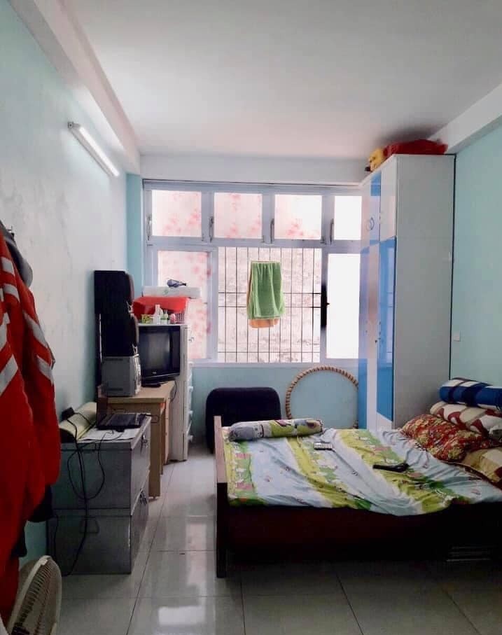 Bán nhà Đường Hoàng Mai, Chỉ 2 tỷ 3, 30m2 x 4 tầng, LH 0944267031