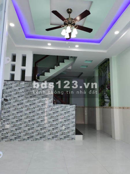 Bán gấp nhà 3 lầu mới xây trong HXH 5.5m đường Chiến Lược, P. Tân Tạo, Q. Bình Tân