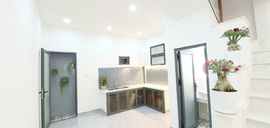 Nhà mới sang trọng hẻm 184 Âu Dương Lân P3 Q8