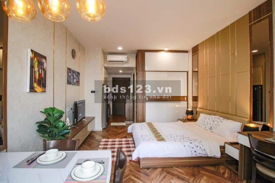 Cần bán rất gấp căn 2PN + 69m2, giá 2,430 tỷ rẻ nhất Vinhomes Grand Park, LH: 0932024358