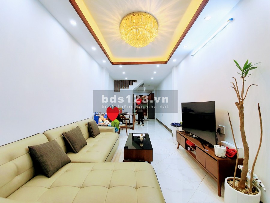 NHÀ HOÀNG MAI GARA Ô TÔ KINH DOANH 50M2 5 TẦNG 4.9 TỶ TẶNG SÂN ĐỂ XE MÁY