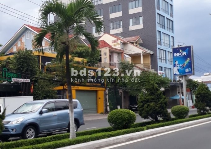 BÁN ĐẤT MẶT TIỀN ĐƯỜNG CÁCH MẠNG THÁNG 8