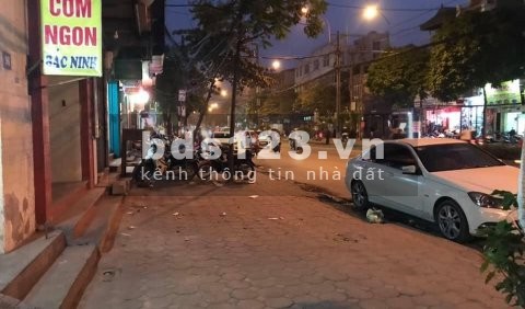 Chỉ 3 tỷ 6 nhà mặt phố mới Vạn Phúc, Hà Đông nhà 4 tầng,vỉa hè, kinh doanh sầm uất LH 0917432358