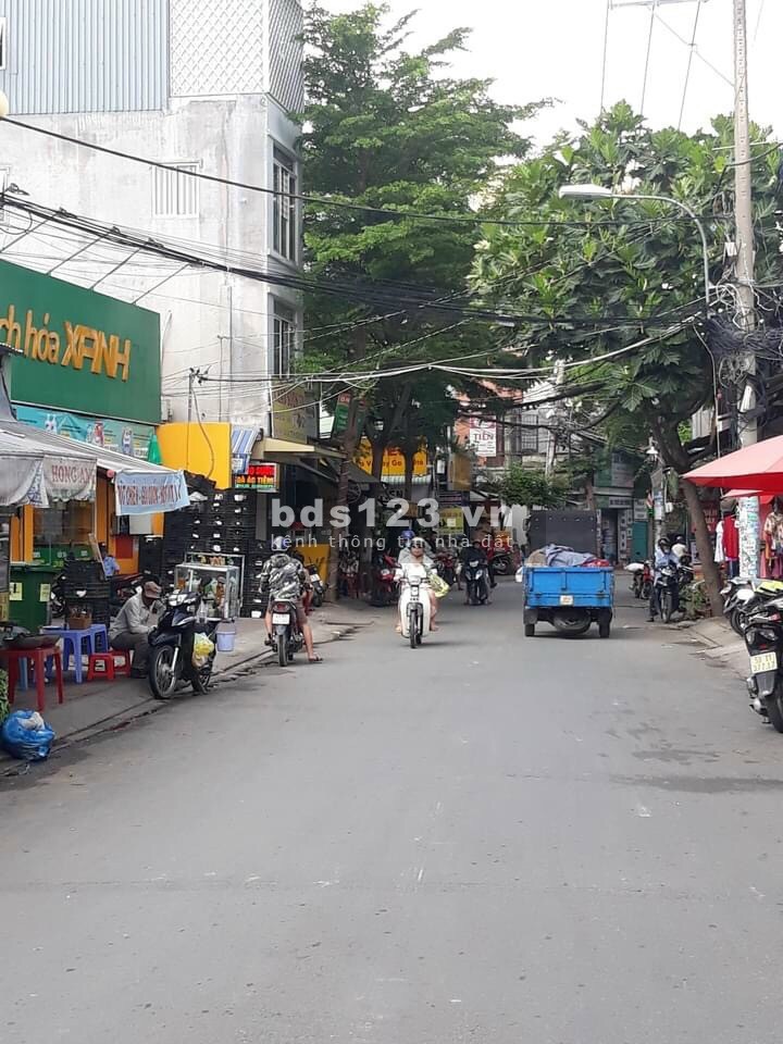 Mặt Bằng hiếm 4.5x15 có gác ngay chợ 339 Q9. Giá chỉ 11 triệu/tháng