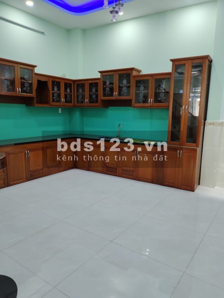 Bán gấp nhà 3 lầu mới xây trong HXH 5.5m đường Chiến Lược, P. Tân Tạo, Q. Bình Tân