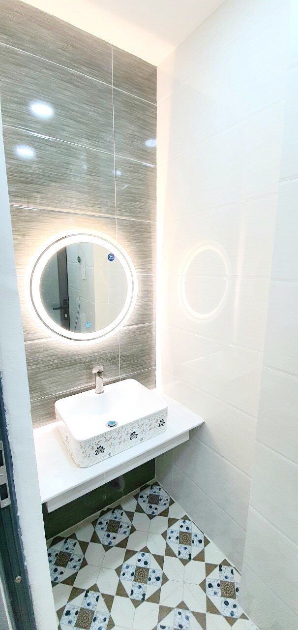 Nhà mới sang trọng hẻm 184 Âu Dương Lân P3 Q8