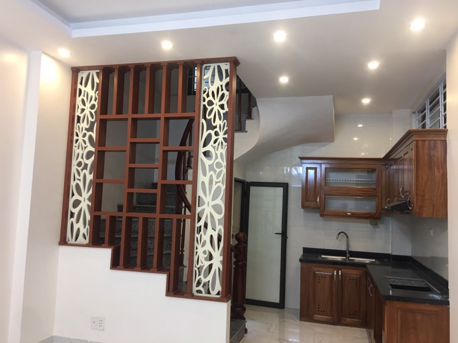 Đông Ngạc, 45m2, 5 tầng MT7m giá 2,65tỷ nhà ngay mặt phố