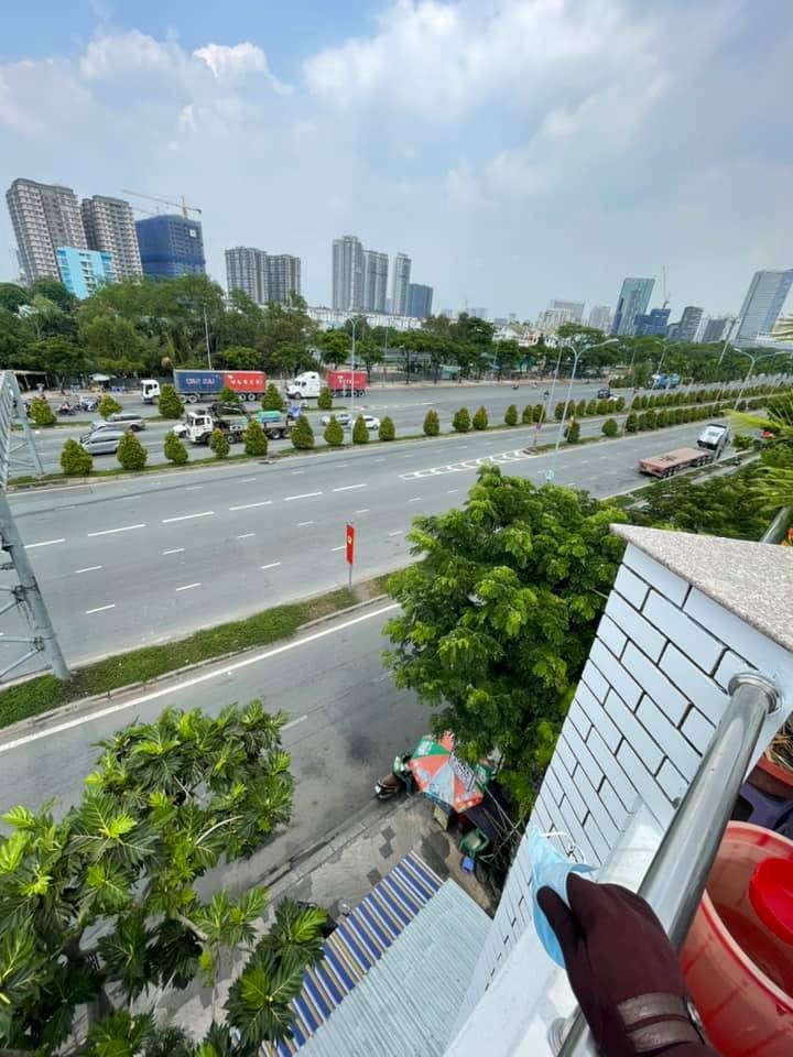 Qúa Rẻ Quận 7,Nguyễn Văn Linh,45m2,4 tầng,Gía 5,6 tỷ