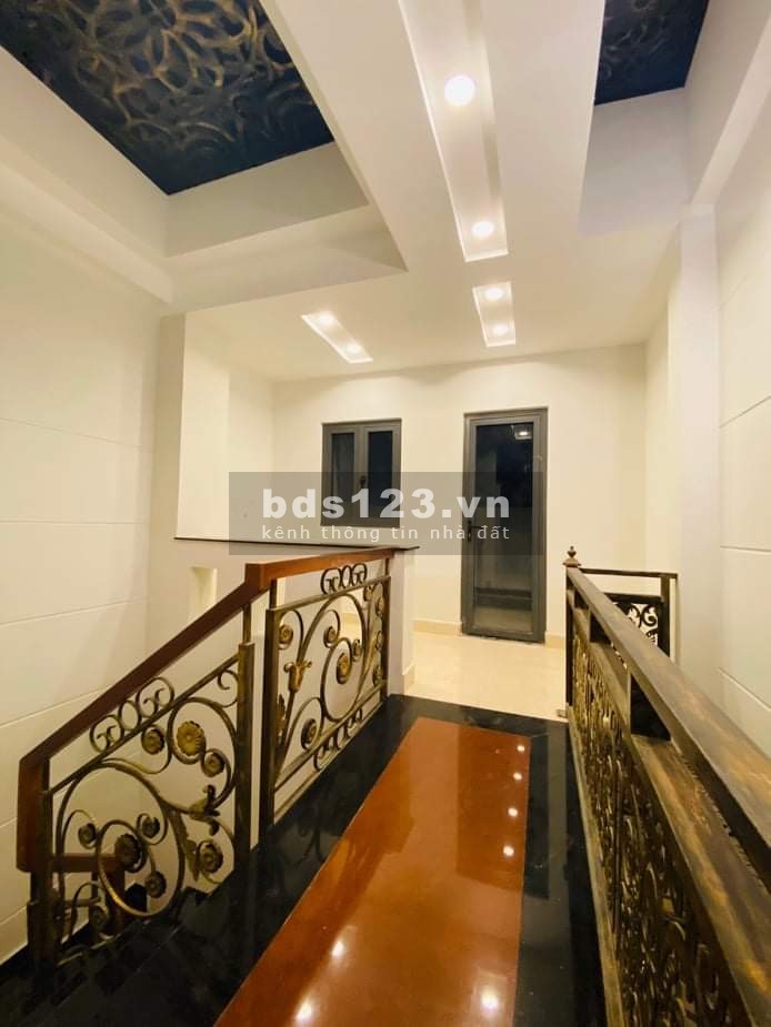 Bán nhà mới xây SHR 1 trệt 3 lầu tặng nội thất tại Đường số 8 P11 Q Gò Vấp