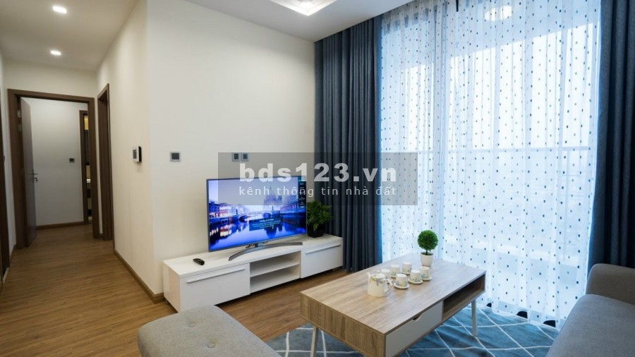 Cho thuê Vinhomes Metropolis tầng cao, 2pn, 2wc,1 phòng khách, nội thất đầy đủ cực mới, giá cực tốt