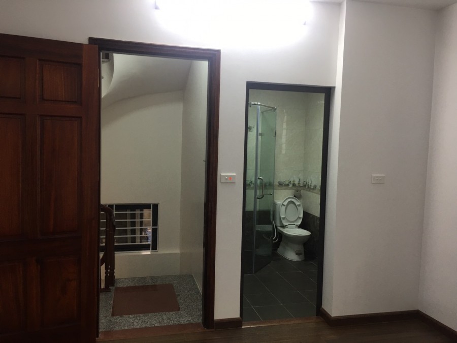 Đông Ngạc, 45m2, 5 tầng MT7m giá 2,65tỷ nhà ngay mặt phố