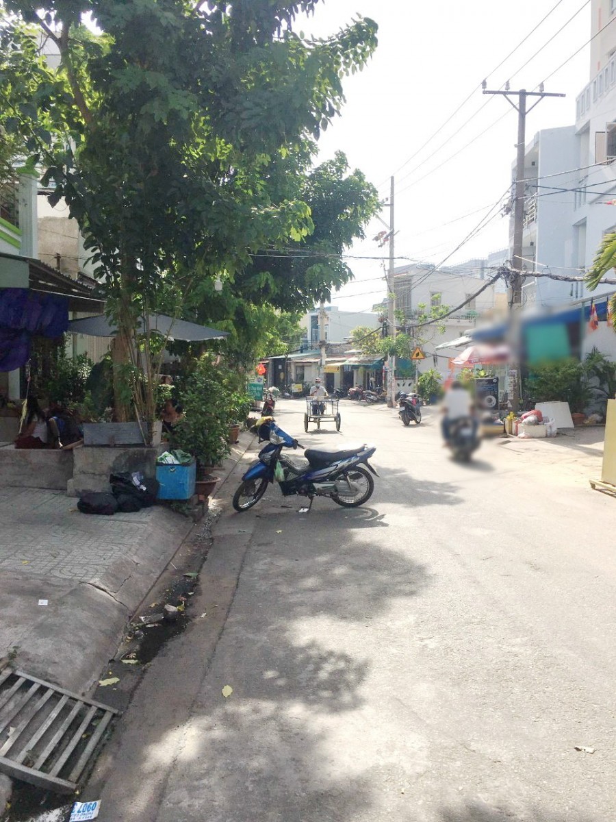 Cho thuê nhà nguyên căn MT đường Hồ Thành Biên F4 Q8