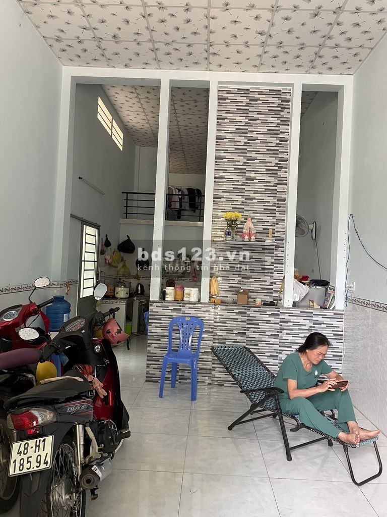 Chính Chủ thua lỗ kd cần bán 2 dãy nhà trọ tại kcn vị trí đẹp dân đông