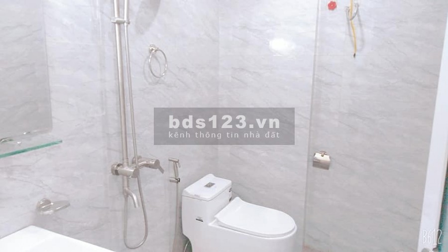 Nhà Hoàng Mai 5 tầng ô tô cửa, ô tô đỗ cửa tặng full nội thất, giá 3.4 tỷ