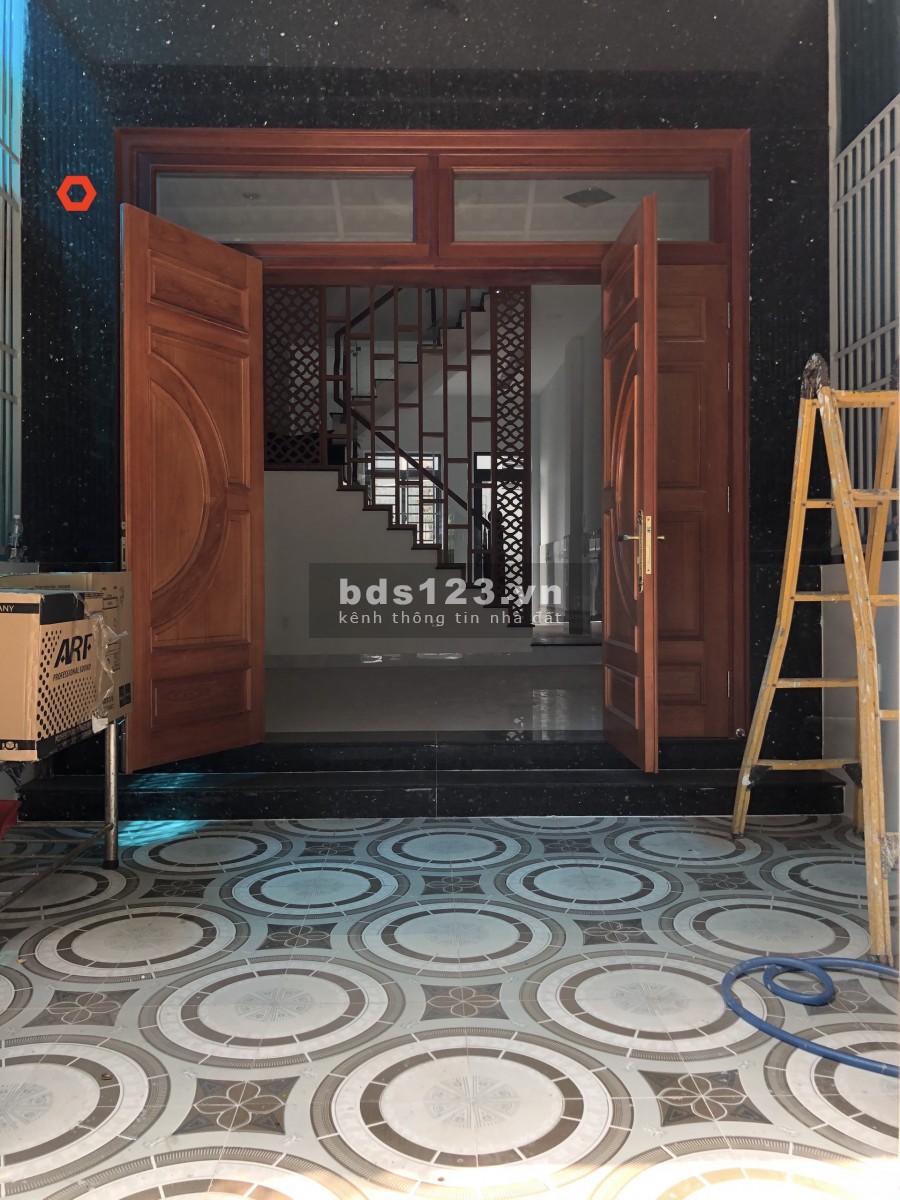 HXH D2 Nối dài 4x12m trệt, 3lầu, 5pn, 4wc. Nhà mới 100%